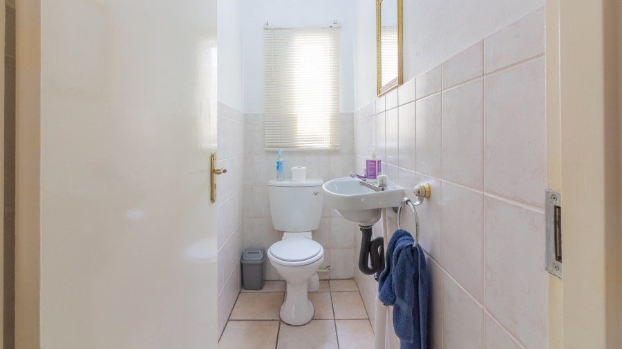 3 Bedroom Property for Sale in Kroonheuwel Free State